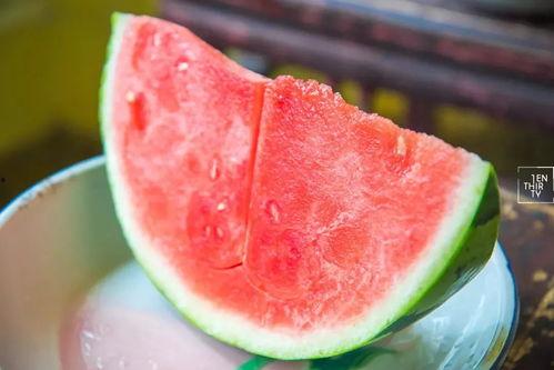 美甲师吃瓜,揭秘美甲行业背后的秘密与趣闻