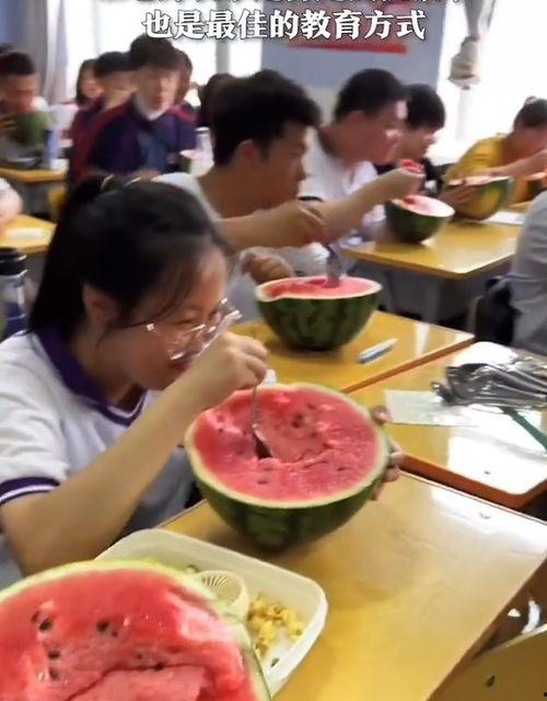 江苏老师吃瓜,揭秘背后真相与反思