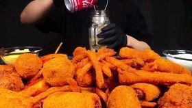 hamzy吃哈密瓜,跟随Hamzy品味甜蜜时光