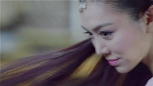 美女搞笑吃瓜,欢乐无限，笑料连连