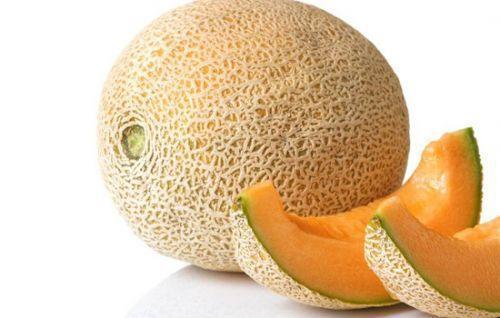 老年人吃哈密瓜会沙哑吗,揭秘吃哈密瓜是否会引发沙哑之谜
