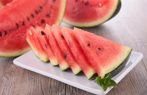 拉拉吃瓜,揭秘娱乐圈背后的甜蜜与苦涩