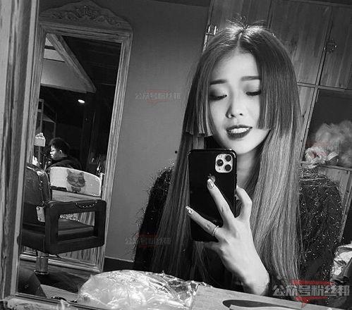 抖音十三姨在线吃瓜,抖音十三姨带你领略线上吃瓜盛宴